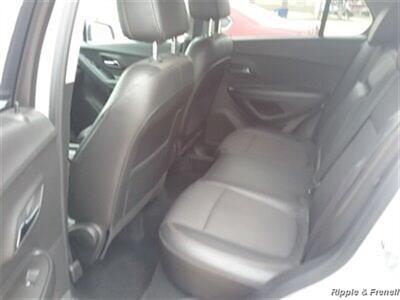 2021 Chevrolet Trax LT   - Photo 9 - Davenport, IA 52802