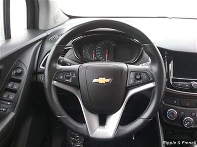 2021 Chevrolet Trax LT   - Photo 12 - Davenport, IA 52802