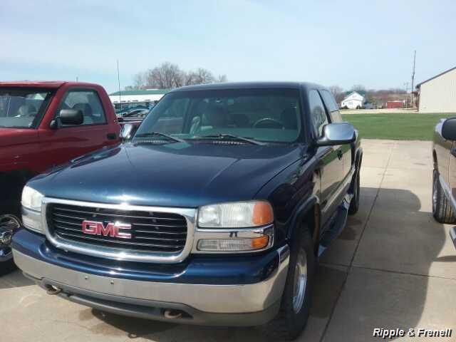 2001 GMC Sierra 1500 SL 4dr Extended Cab SL   - Photo 1 - Davenport, IA 52802