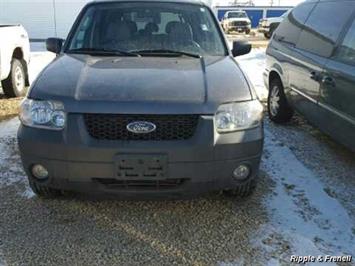 2006 Ford Escape XLT   - Photo 1 - Davenport, IA 52802