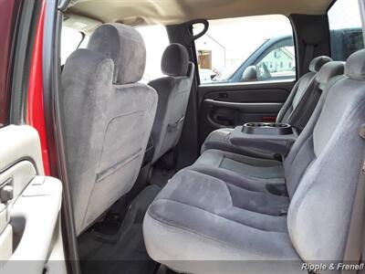 2006 GMC Sierra 1500 SLT   - Photo 10 - Davenport, IA 52802