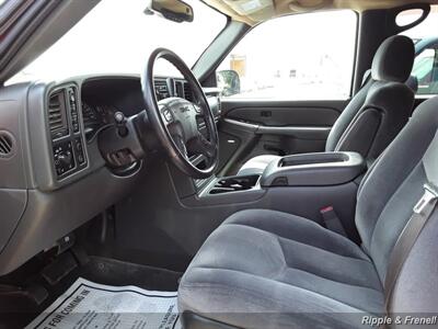 2006 GMC Sierra 1500 SLT   - Photo 11 - Davenport, IA 52802