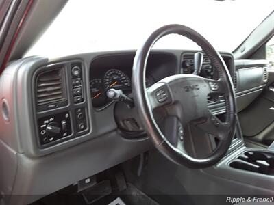 2006 GMC Sierra 1500 SLT   - Photo 12 - Davenport, IA 52802