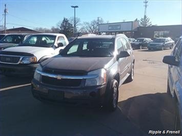 2008 Chevrolet Equinox LS   - Photo 1 - Davenport, IA 52802