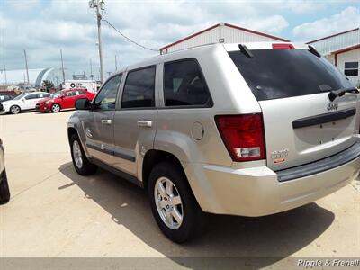 2008 Jeep Grand Cherokee Laredo   - Photo 5 - Davenport, IA 52802