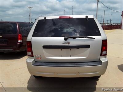 2008 Jeep Grand Cherokee Laredo   - Photo 6 - Davenport, IA 52802