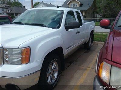 2009 GMC Sierra 1500 SLE   - Photo 3 - Davenport, IA 52802