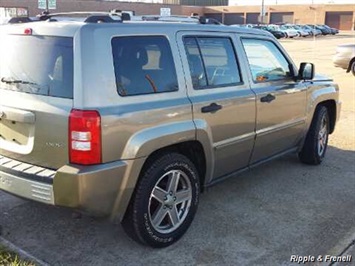 2007 Jeep Patriot Limited   - Photo 3 - Davenport, IA 52802