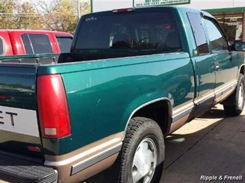 1997 Chevrolet K1500 Cheyenne 2dr K1500 Cheyenne   - Photo 3 - Davenport, IA 52802