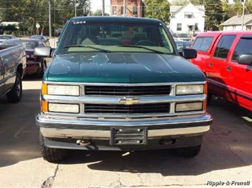 1997 Chevrolet K1500 Cheyenne 2dr K1500 Cheyenne   - Photo 1 - Davenport, IA 52802