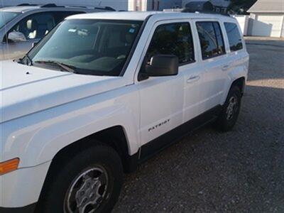 2013 Jeep Patriot Sport   - Photo 3 - Davenport, IA 52802