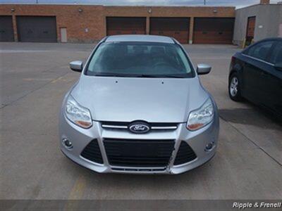 2012 Ford Focus SE   - Photo 1 - Davenport, IA 52802