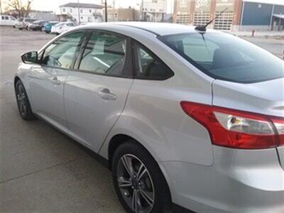 2012 Ford Focus SE   - Photo 7 - Davenport, IA 52802