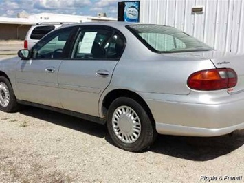 2003 Chevrolet Malibu   - Photo 2 - Davenport, IA 52802