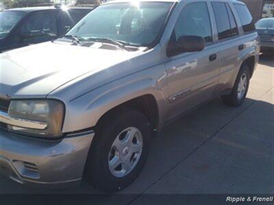 2002 Chevrolet Trailblazer LS   - Photo 3 - Davenport, IA 52802