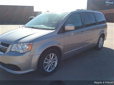 2015 Dodge Grand Caravan SXT   - Photo 3 - De Witt, IA 52742