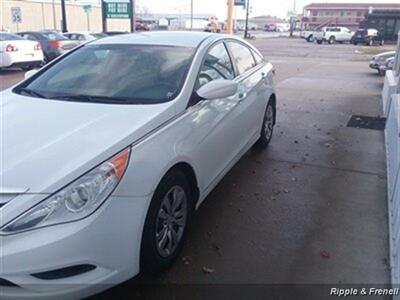 2012 Hyundai Sonata GLS   - Photo 3 - Davenport, IA 52802