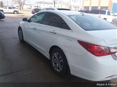 2012 Hyundai Sonata GLS   - Photo 7 - Davenport, IA 52802