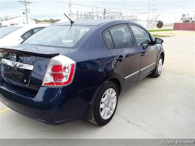 2012 Nissan Sentra 2.0 SL   - Photo 9 - Davenport, IA 52802