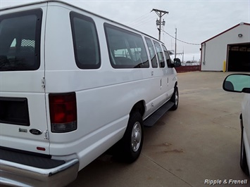 2011 Ford E-Series Wagon E-350 SD XL   - Photo 9 - Davenport, IA 52802