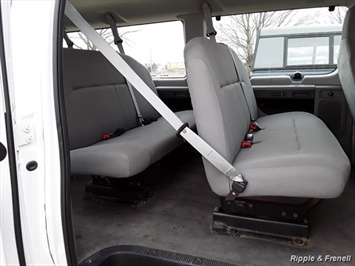 2011 Ford E-Series Wagon E-350 SD XL   - Photo 12 - Davenport, IA 52802