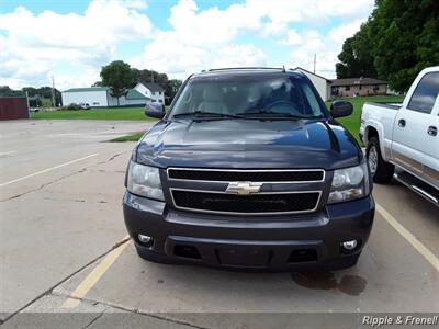 2010 Chevrolet Suburban LT 1500   - Photo 1 - Davenport, IA 52802