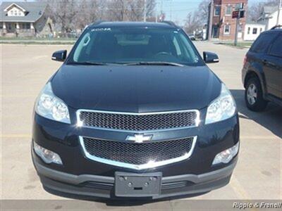 2012 Chevrolet Traverse LT   - Photo 1 - Davenport, IA 52802