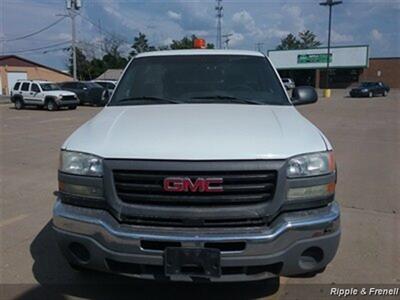 2006 GMC Sierra 2500 Work Truck   - Photo 1 - Davenport, IA 52802