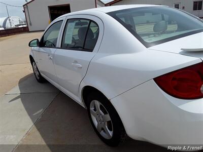 2007 Chevrolet Cobalt LS   - Photo 7 - Davenport, IA 52802