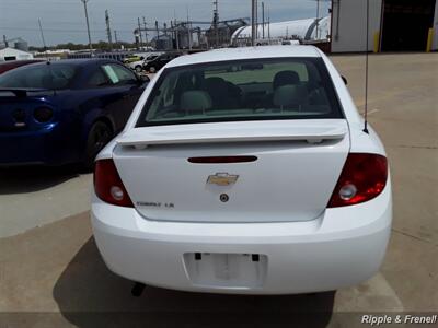 2007 Chevrolet Cobalt LS   - Photo 8 - Davenport, IA 52802