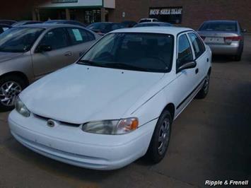 1998 Chevrolet Prizm   - Photo 1 - Davenport, IA 52802