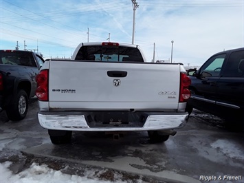 2007 Dodge Ram 1500 SLT SLT 4dr Quad Cab   - Photo 5 - Davenport, IA 52802