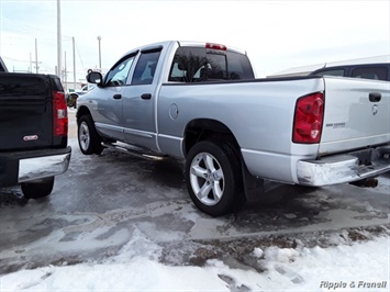 2007 Dodge Ram 1500 SLT SLT 4dr Quad Cab   - Photo 4 - Davenport, IA 52802