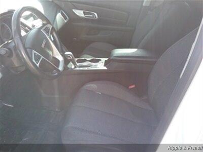 2010 GMC Terrain SLE-2   - Photo 8 - Davenport, IA 52802