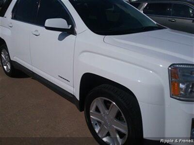 2010 GMC Terrain SLE-2   - Photo 4 - Davenport, IA 52802