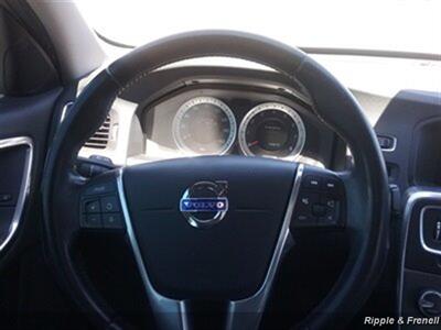 2013 Volvo S60 T5   - Photo 12 - Davenport, IA 52802