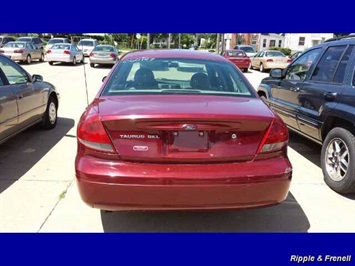 2006 Ford Taurus SEL   - Photo 5 - Davenport, IA 52802