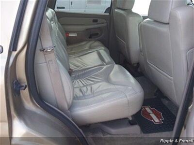 2001 GMC Yukon SLT   - Photo 11 - Davenport, IA 52802