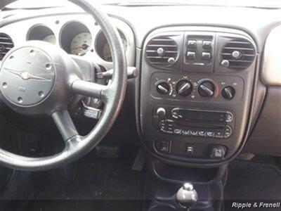 2005 Chrysler PT Cruiser Touring   - Photo 11 - Davenport, IA 52802