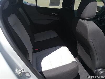 2019 Chevrolet Equinox LS - Photo 11 - Davenport, IA 52802