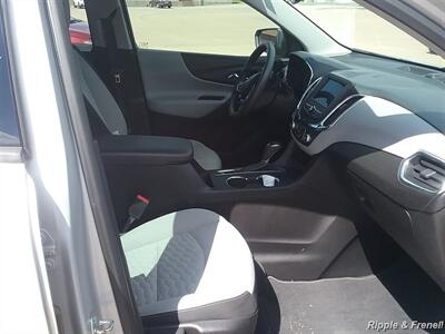 2019 Chevrolet Equinox LS - Photo 10 - Davenport, IA 52802