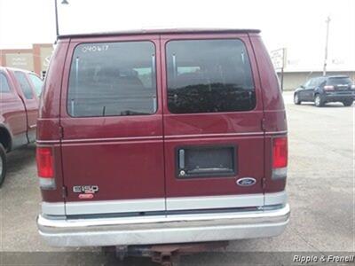 2004 Ford E-Series Wagon E-150 Chateau   - Photo 5 - Davenport, IA 52802