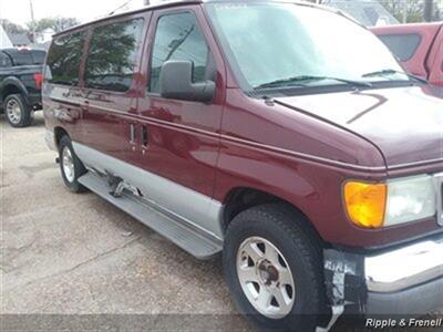 2004 Ford E-Series Wagon E-150 Chateau   - Photo 4 - Davenport, IA 52802