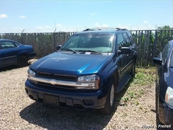 2003 Chevrolet Trailblazer LTZ   - Photo 1 - Davenport, IA 52802