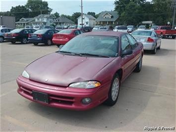 1997 Dodge Intrepid   - Photo 1 - Davenport, IA 52802