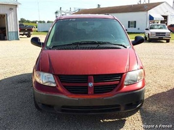 2006 Dodge Caravan SE   - Photo 1 - Davenport, IA 52802