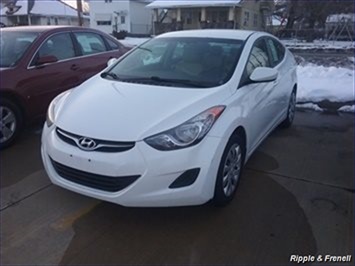 2011 Hyundai Elantra GLS   - Photo 1 - Davenport, IA 52802