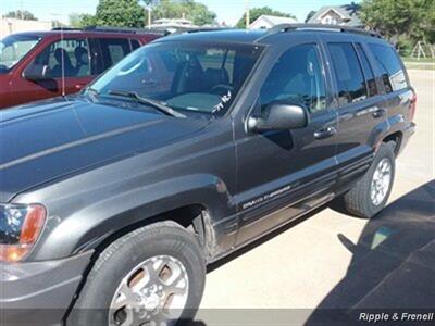 2002 Jeep Grand Cherokee Limited   - Photo 3 - Davenport, IA 52802