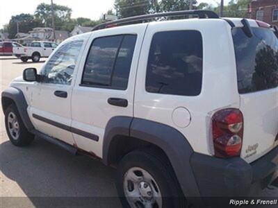 2006 Jeep Liberty Sport   - Photo 7 - Davenport, IA 52802