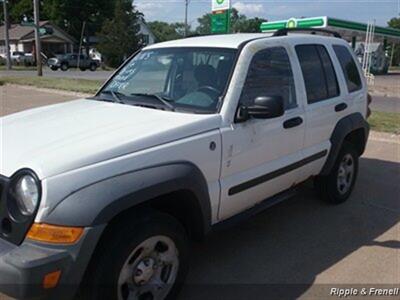 2006 Jeep Liberty Sport   - Photo 3 - Davenport, IA 52802